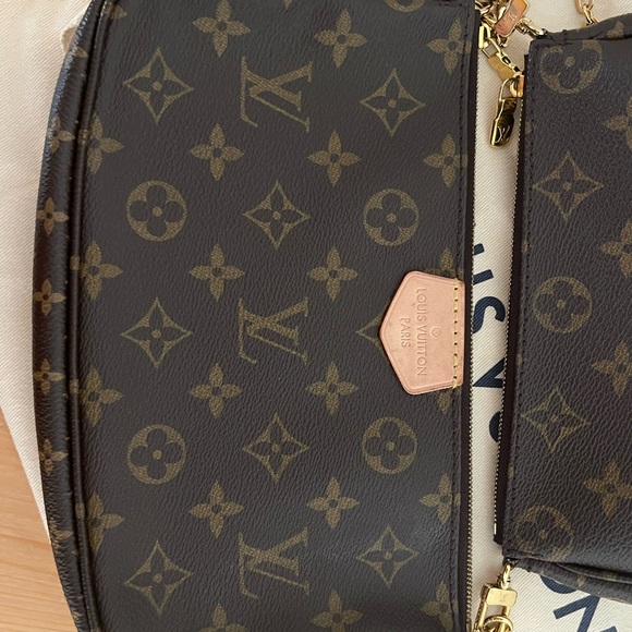 Louis Vuitton: Multi Pochette Accessoires (Monogram)✨ - Picture 7 of 16